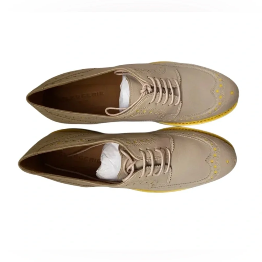 New CLERGERIE Beige Trendy Yellow Trim Oxford Derbys size 38.5
